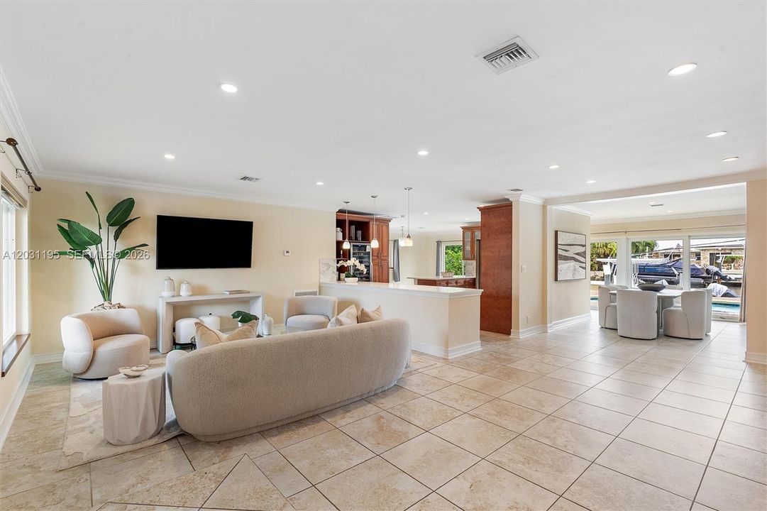For Sale: $1,039,000 (3 beds, 2 baths, 1878 Square Feet)