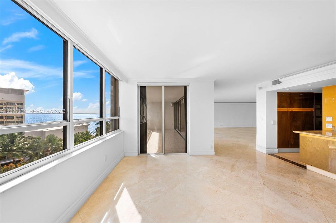 For Rent: $15,000 (3 beds, 3 baths, 3764 Square Feet)