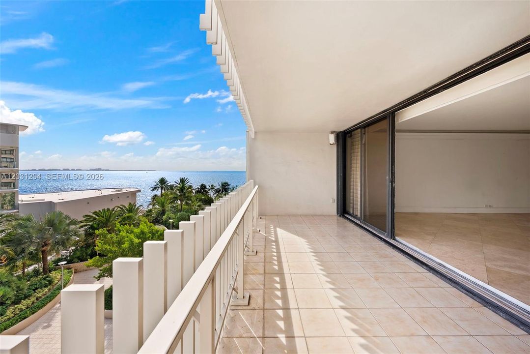 For Rent: $15,000 (3 beds, 3 baths, 3764 Square Feet)