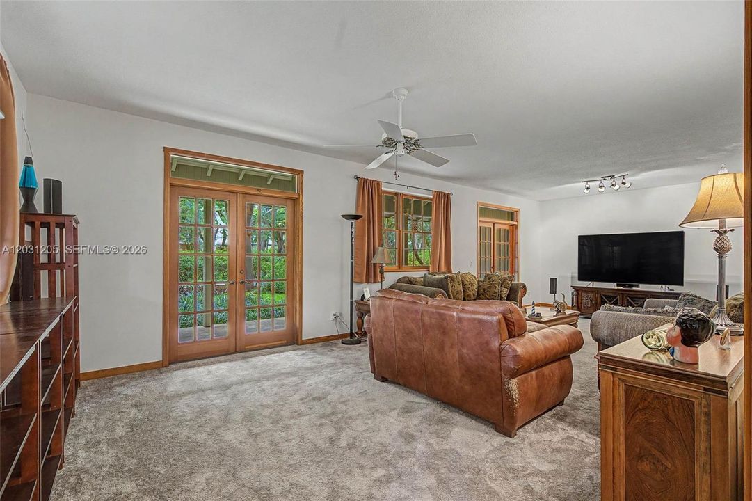 For Sale: $1,450,000 (4 beds, 3 baths, 3072 Square Feet)