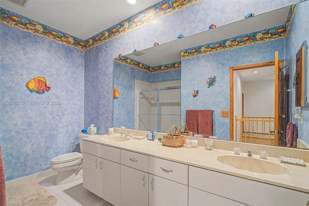 For Sale: $1,450,000 (4 beds, 3 baths, 3072 Square Feet)