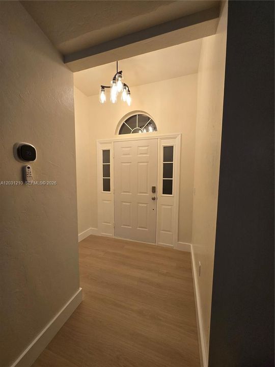 For Rent: $3,500 (4 beds, 2 baths, 1935 Square Feet)