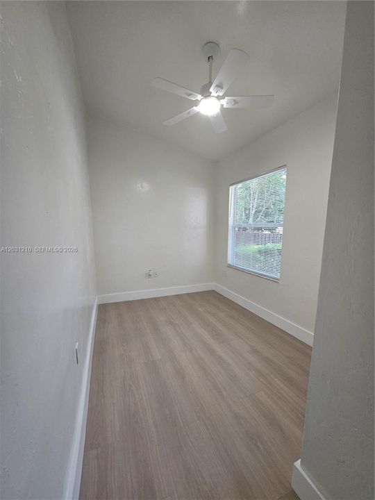 For Rent: $3,500 (4 beds, 2 baths, 1935 Square Feet)