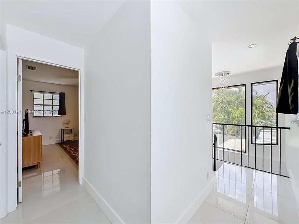 For Sale: $1,700,000 (4 beds, 4 baths, 2768 Square Feet)