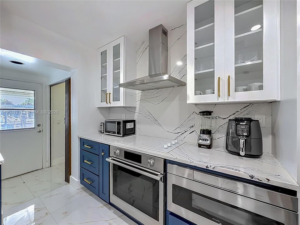 For Sale: $1,700,000 (4 beds, 4 baths, 2768 Square Feet)