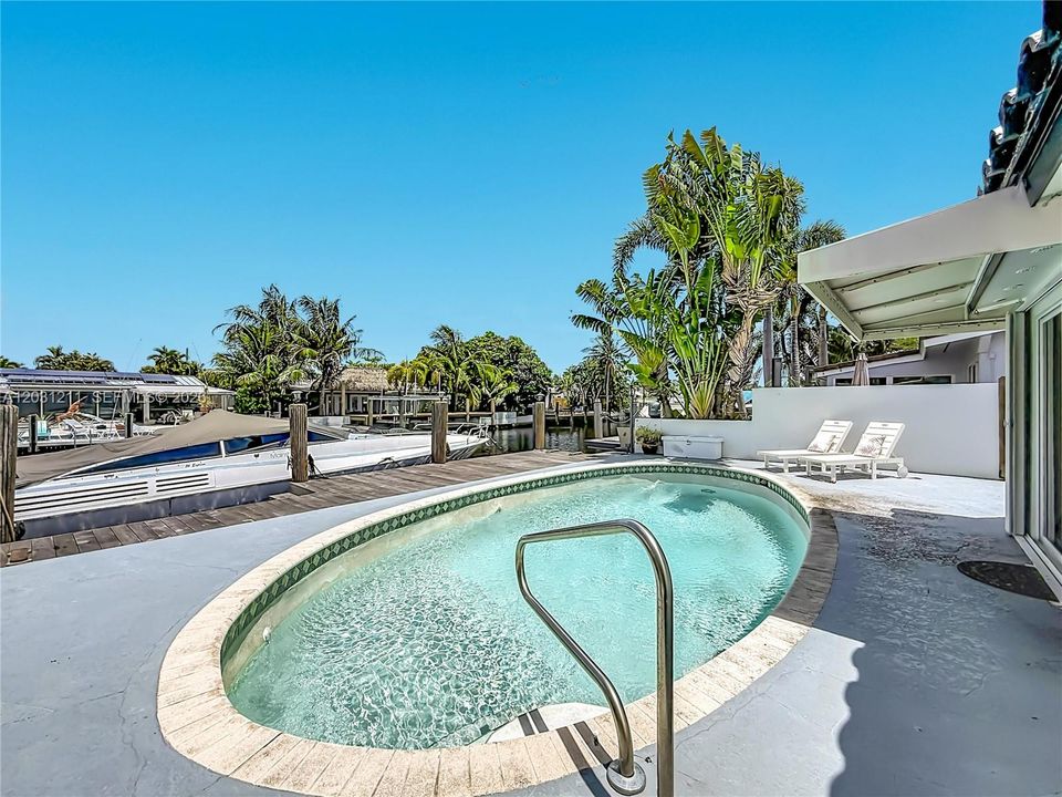 For Sale: $1,700,000 (4 beds, 4 baths, 2768 Square Feet)