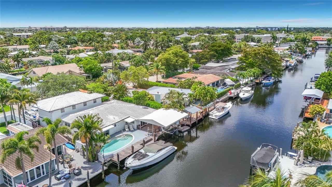For Sale: $1,700,000 (4 beds, 4 baths, 2768 Square Feet)