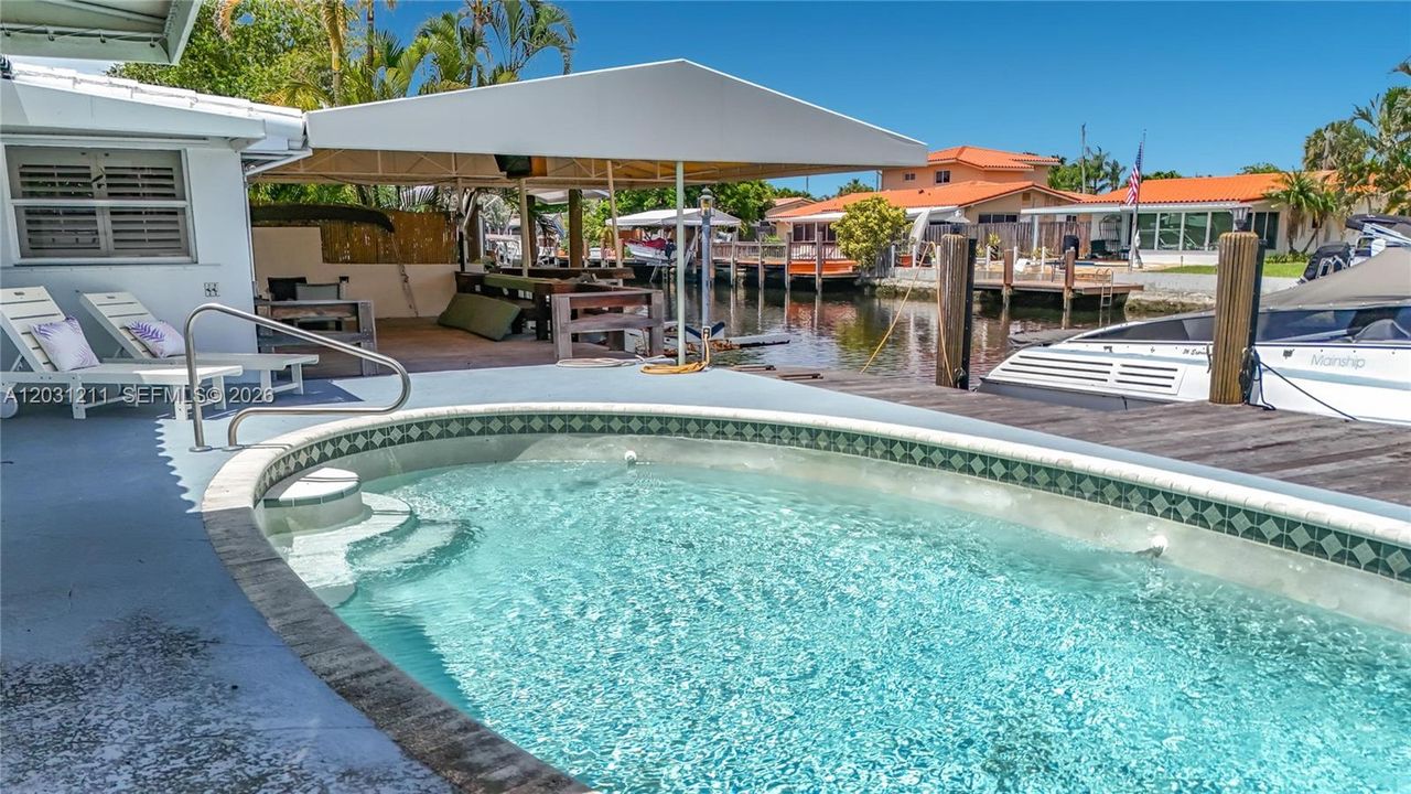 For Sale: $1,700,000 (4 beds, 4 baths, 2768 Square Feet)