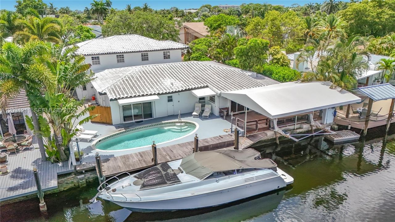 For Sale: $1,700,000 (4 beds, 4 baths, 2768 Square Feet)