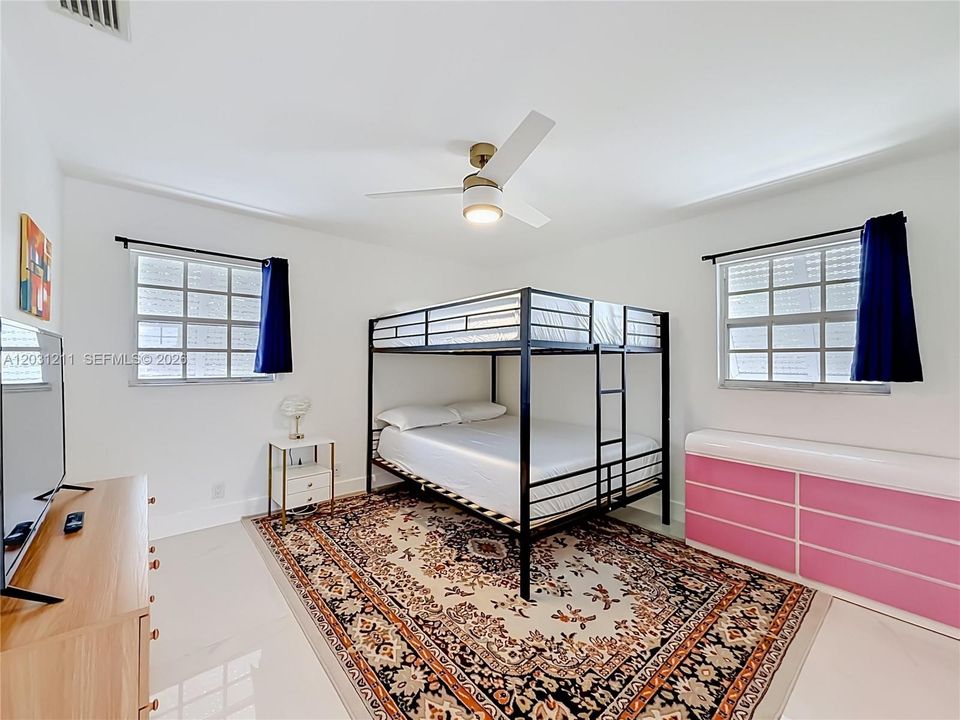 For Sale: $1,700,000 (4 beds, 4 baths, 2768 Square Feet)