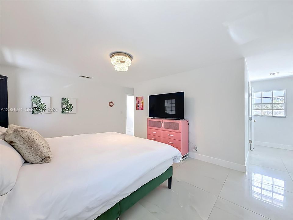 For Sale: $1,700,000 (4 beds, 4 baths, 2768 Square Feet)
