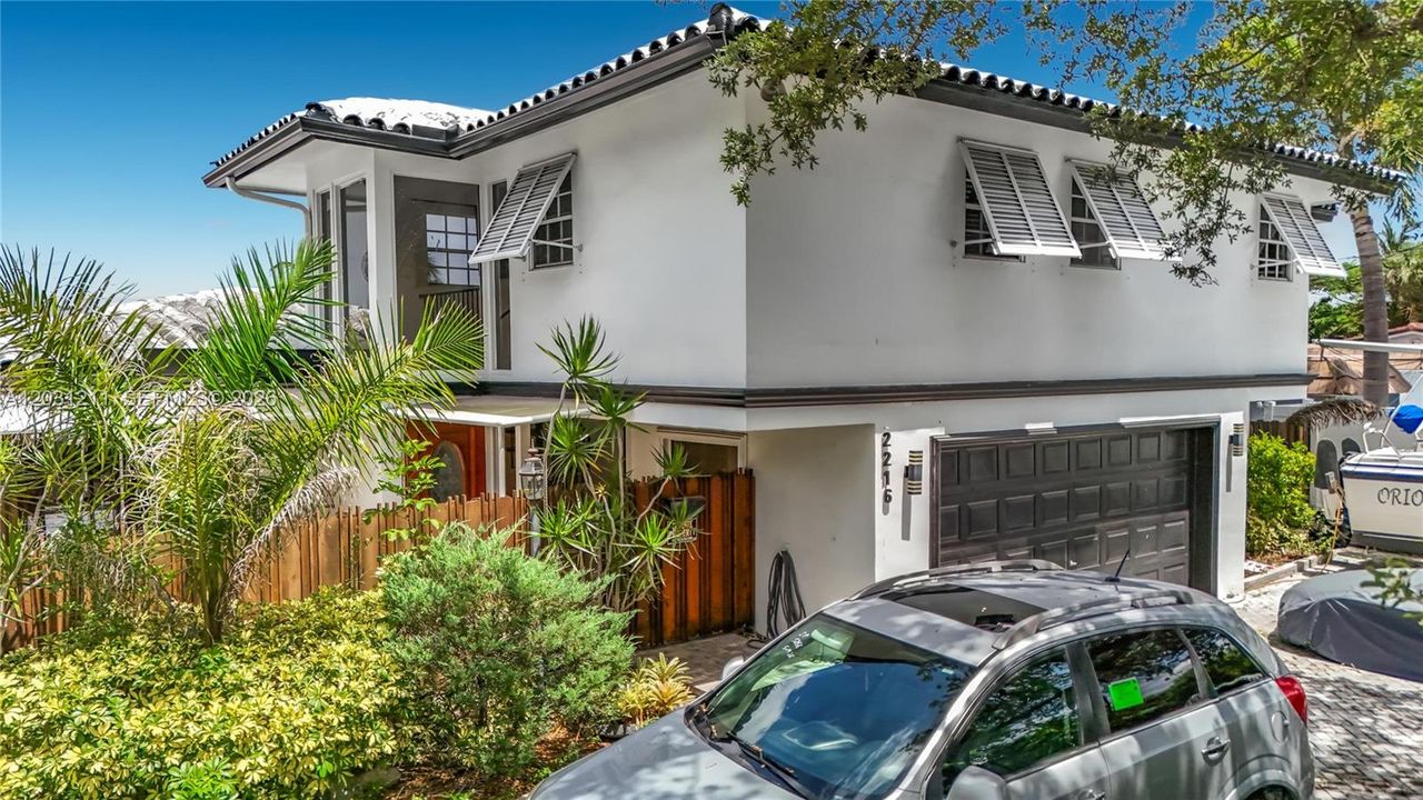For Sale: $1,700,000 (4 beds, 4 baths, 2768 Square Feet)