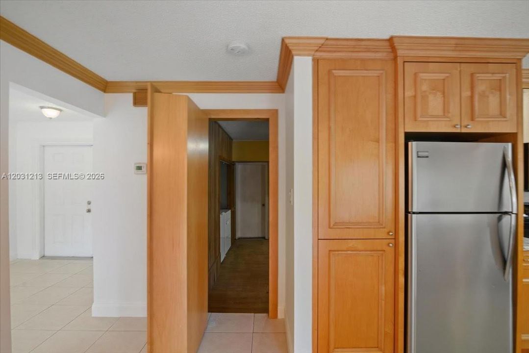 В аренду: $4,000 (3 спален, 2 ванн, 1783 Квадратных фут)