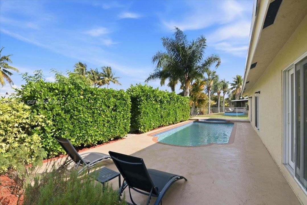 В аренду: $4,000 (3 спален, 2 ванн, 1783 Квадратных фут)