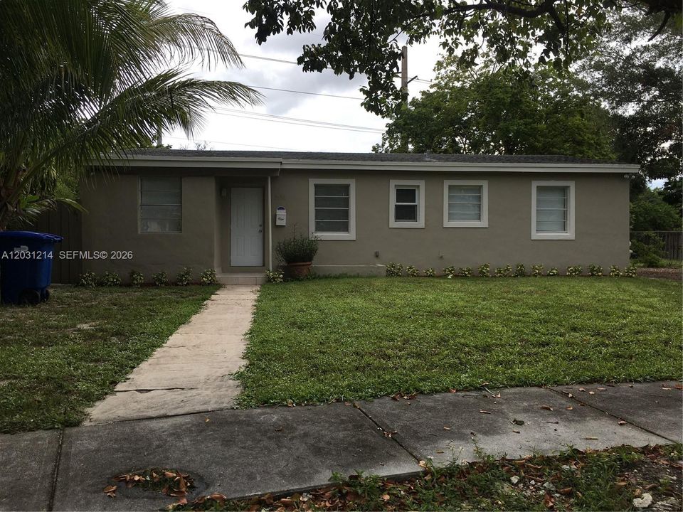 For Sale: $545,000 (4 beds, 2 baths, 1125 Square Feet)