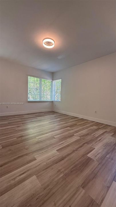 For Rent: $2,200 (1 beds, 1 baths, 615 Square Feet)