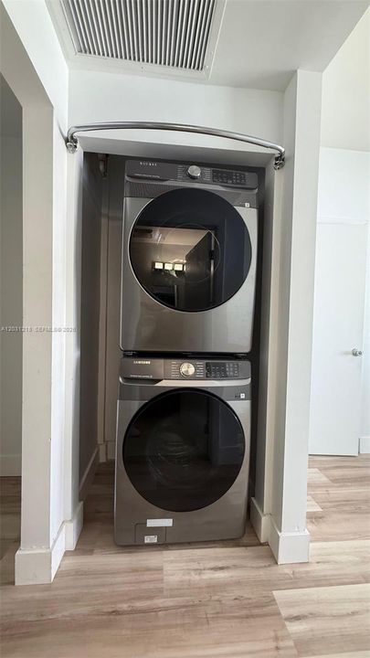 For Rent: $2,200 (1 beds, 1 baths, 615 Square Feet)