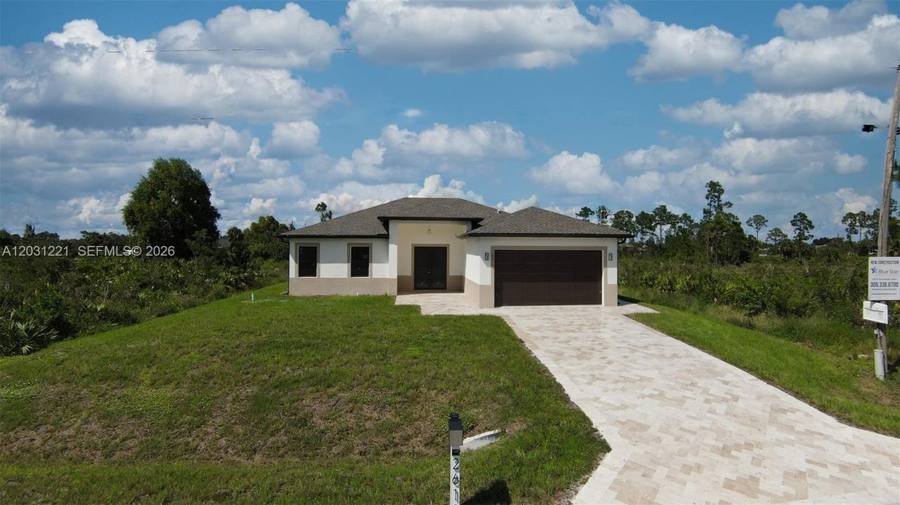 For Sale: $359,000 (4 beds, 2 baths, 2345 Square Feet)