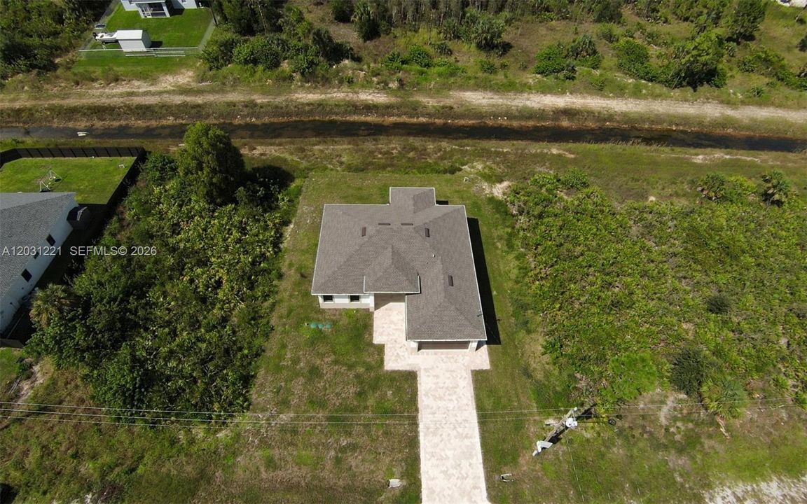 For Sale: $359,000 (4 beds, 2 baths, 2345 Square Feet)