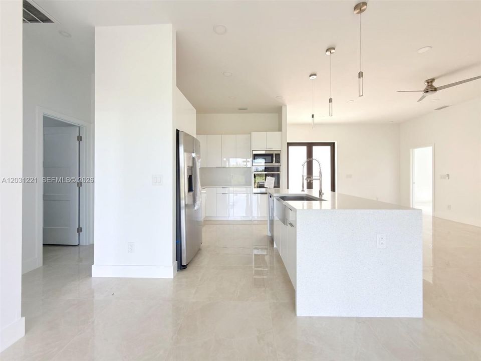 For Sale: $359,000 (4 beds, 2 baths, 2345 Square Feet)