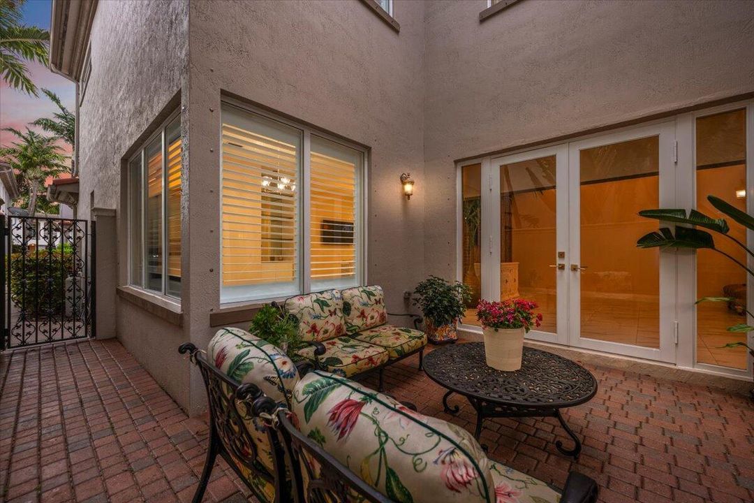 Private Entertainment Courtyard