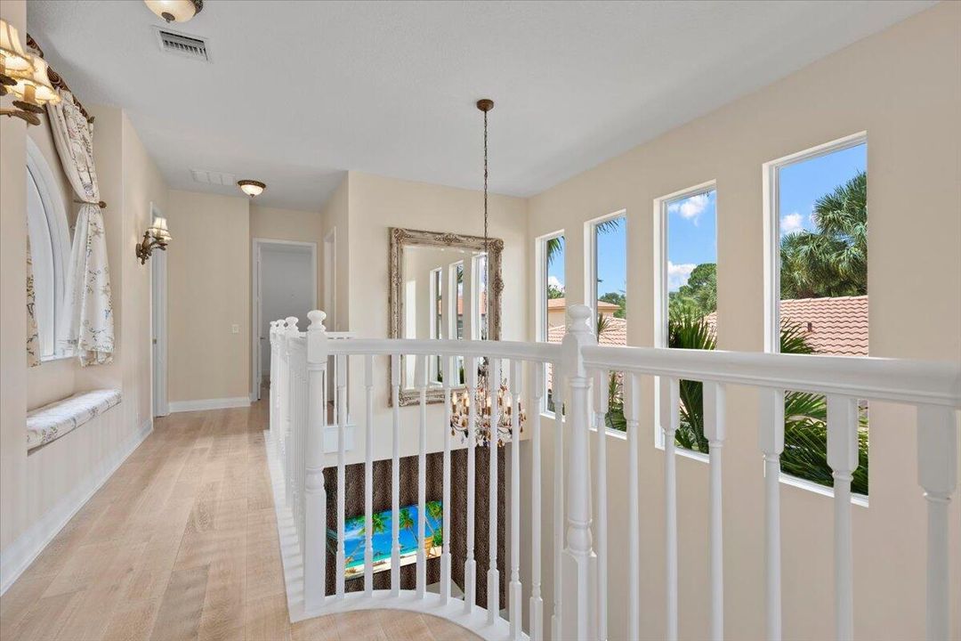 Stair Landing to Bedrooms