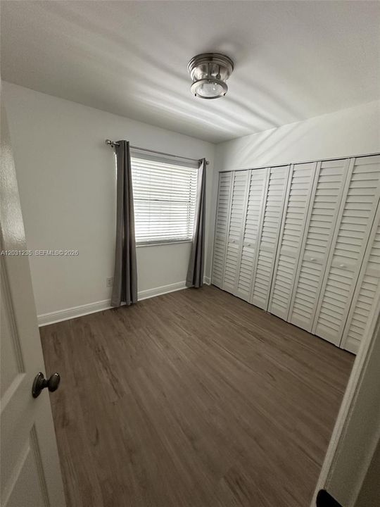 For Rent: $3,200 (3 beds, 2 baths, 1378 Square Feet)