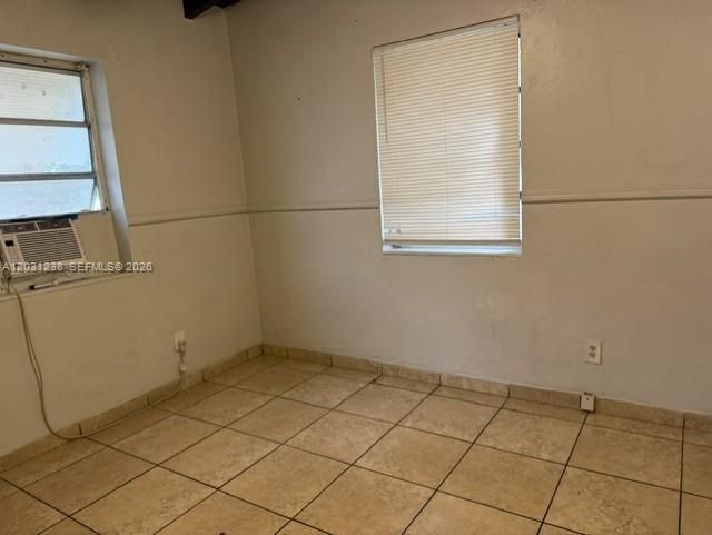 For Rent: $1,995 (2 beds, 1 baths, 1000 Square Feet)