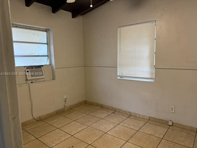 For Rent: $1,995 (2 beds, 1 baths, 1000 Square Feet)