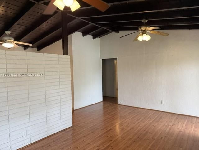 For Rent: $1,995 (2 beds, 1 baths, 1000 Square Feet)