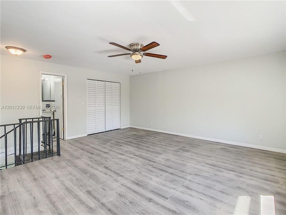 For Rent: $2,700 (3 beds, 1 baths, 1730 Square Feet)