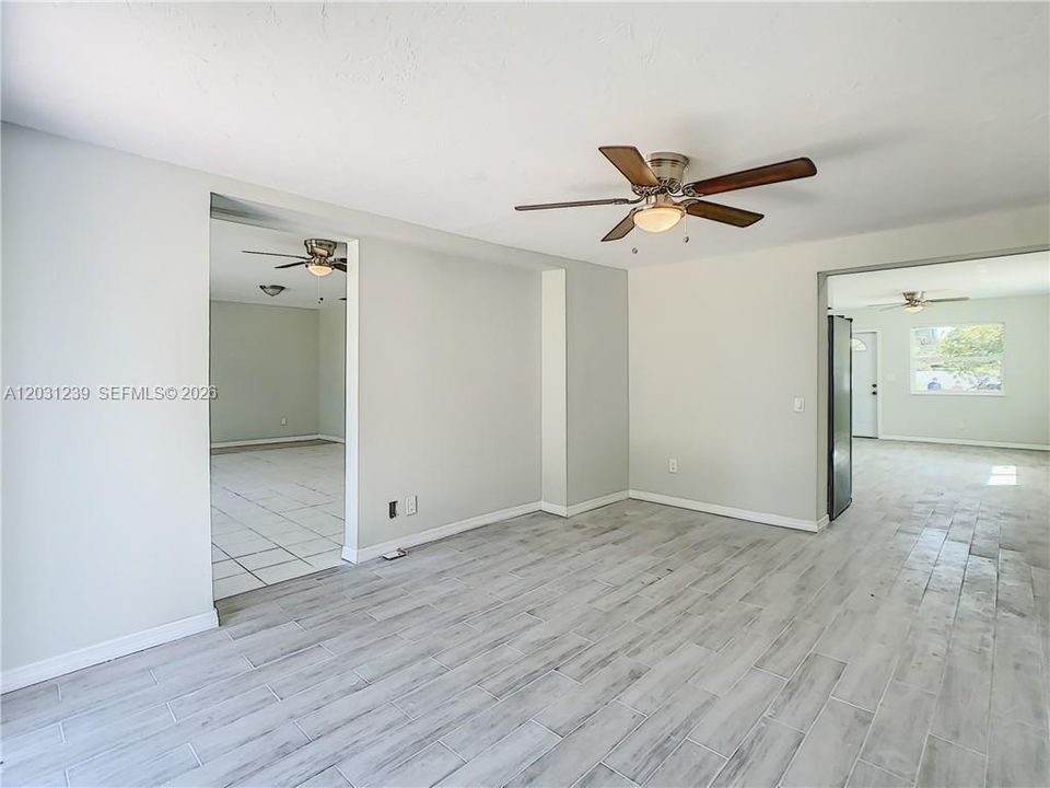 For Rent: $2,700 (3 beds, 1 baths, 1730 Square Feet)