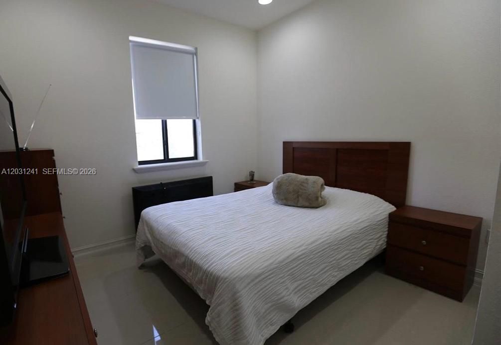 В аренду: $6,800 (6 спален, 4 ванн, 3015 Квадратных фут)