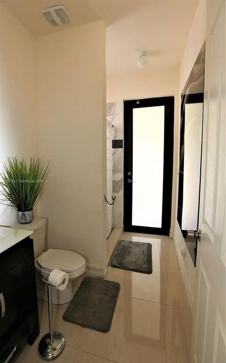 В аренду: $6,800 (6 спален, 4 ванн, 3015 Квадратных фут)