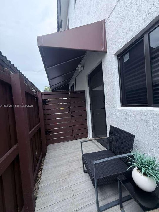 В аренду: $6,800 (6 спален, 4 ванн, 3015 Квадратных фут)