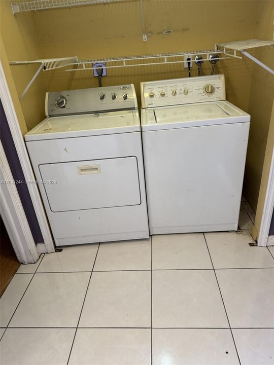 На продажу: $545,000 (3 спален, 2 ванн, 1717 Квадратных фут)