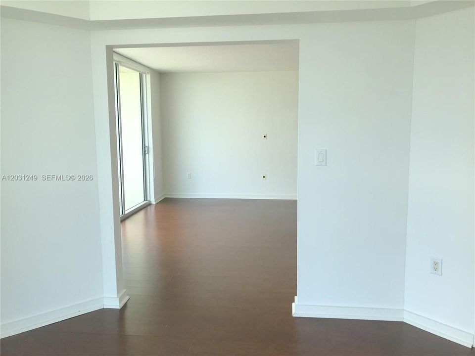 For Rent: $2,500 (1 beds, 1 baths, 657 Square Feet)