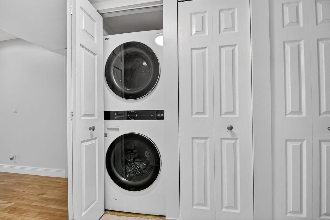 Washer & Dryer
