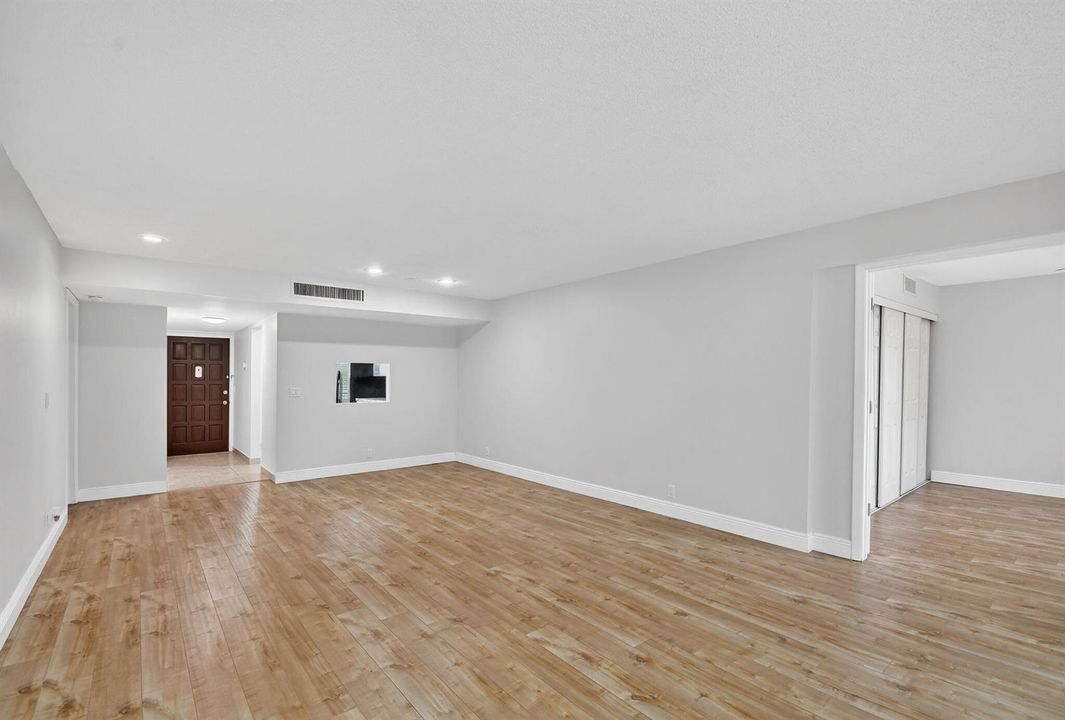 Living \ Dining Room