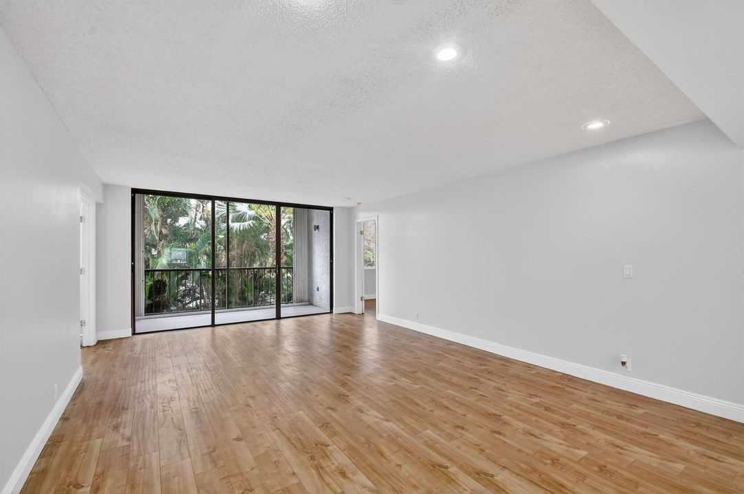 Living \ Dining Room
