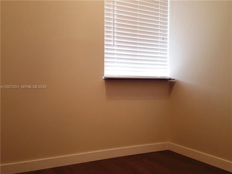 For Rent: $1,800 (1 beds, 1 baths, 680 Square Feet)