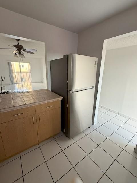 For Sale: $240,000 (2 beds, 2 baths, 890 Square Feet)
