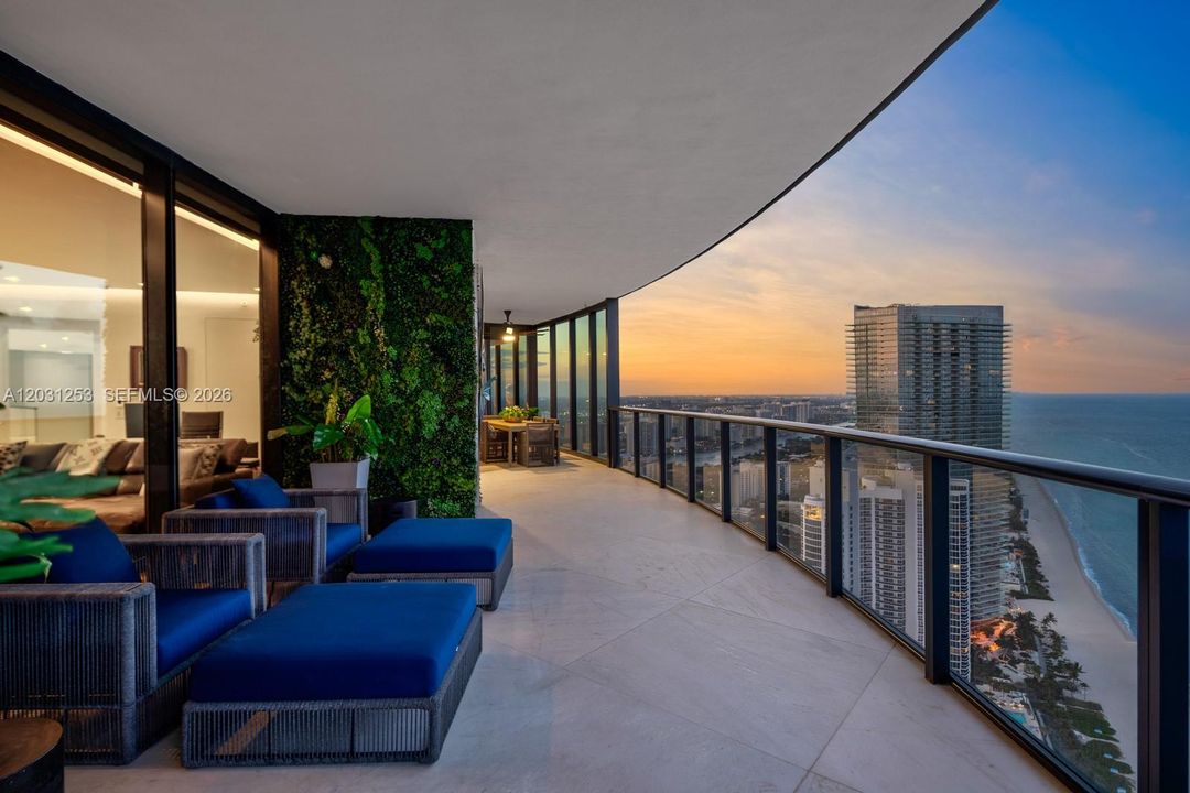 For Sale: $16,950,000 (4 beds, 4 baths, 6121 Square Feet)