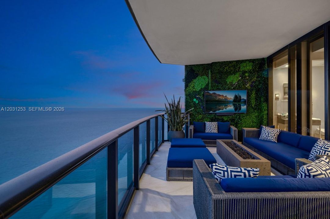 For Sale: $16,950,000 (4 beds, 4 baths, 6121 Square Feet)