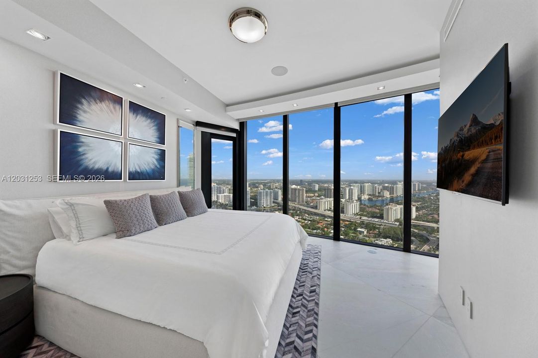 For Sale: $16,950,000 (4 beds, 4 baths, 6121 Square Feet)