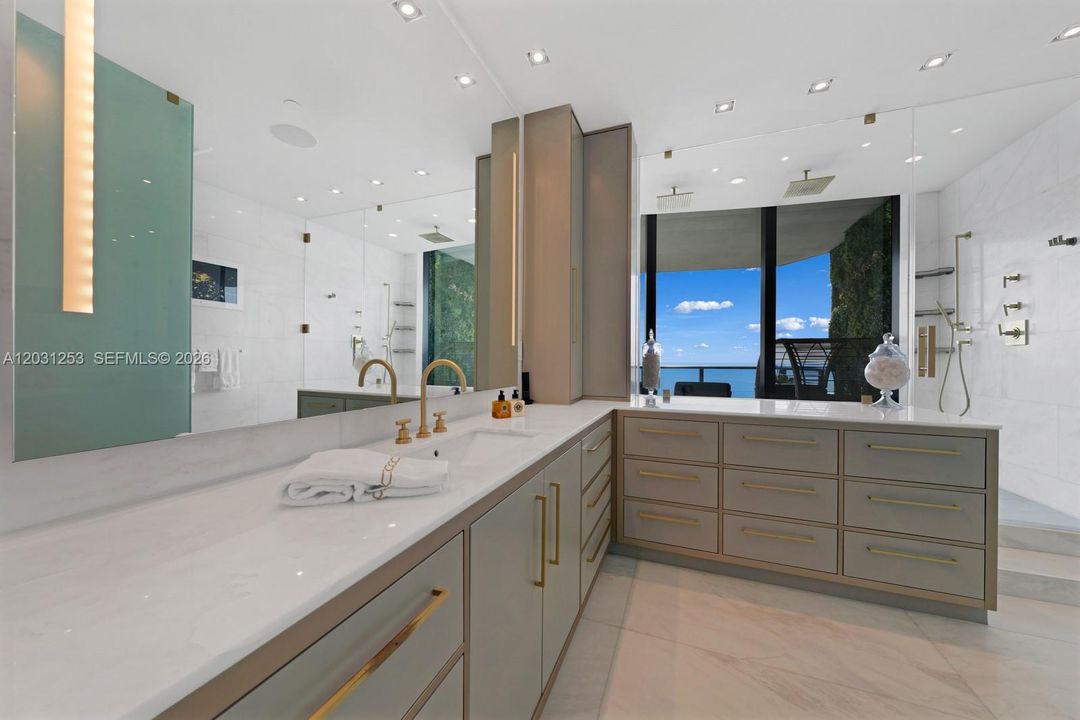 For Sale: $16,950,000 (4 beds, 4 baths, 6121 Square Feet)