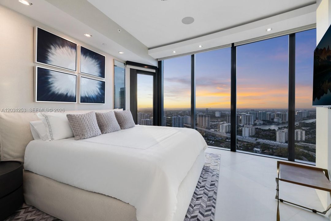 For Sale: $16,950,000 (4 beds, 4 baths, 6121 Square Feet)