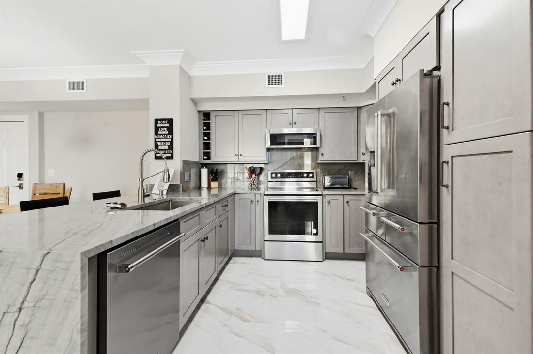 23 Kitchen 01