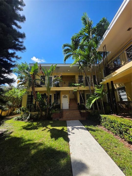 For Rent: $1,550 (1 beds, 1 baths, 400 Square Feet)