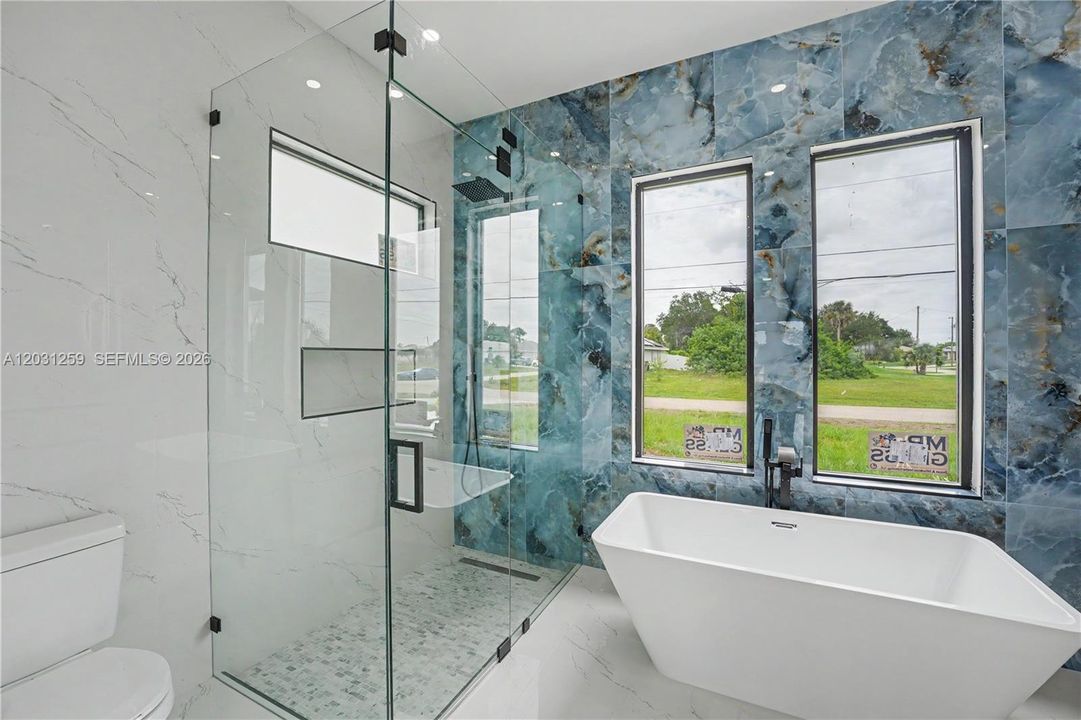 En Venta: $500,000 (3 camas, 3 baños, 2010 Pies cuadrados)